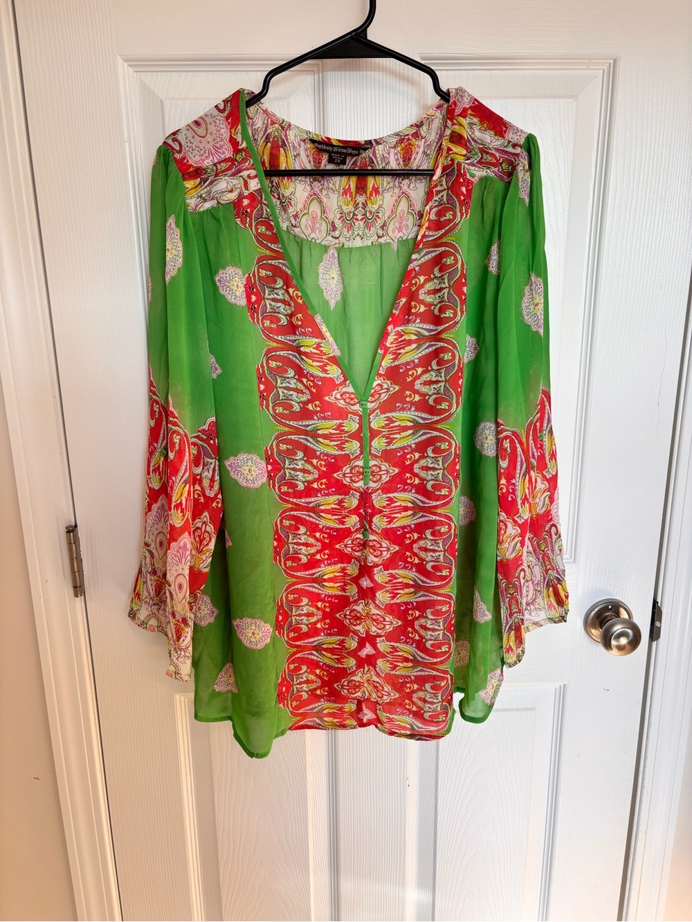 Sienna Rose Women's Green & Red Printed V-Neck Tunic Top